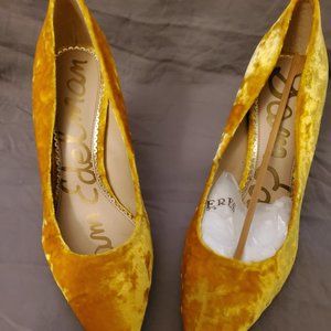 Sam Edelman Hazel Pointed Toe Pump Tuscan Yellow Velvet